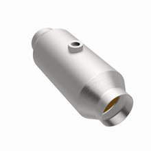 Load image into Gallery viewer, Magnaflow Catalytic Converter Universal Magnaflow Conv Univ 2.50 1/O2 CA 5in Spun CA
