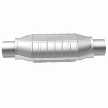 Load image into Gallery viewer, Magnaflow Catalytic Converter Universal MagnaFlow Conv Univ 3in In/Out Center/Center Oval w/ 02 Sensor
