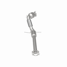 Load image into Gallery viewer, MagnaFlow Exhaust Products Catalytic Converter MagnaFlow Exhaust Products Magnaflow OEM Grade Direct-Fit Catalytic Converter 21-685
