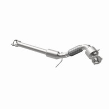 Load image into Gallery viewer, MagnaFlow Exhaust Products Catalytic Converter MagnaFlow Exhaust Products Magnaflow OEM Grade Direct-Fit Catalytic Converter 21-685
