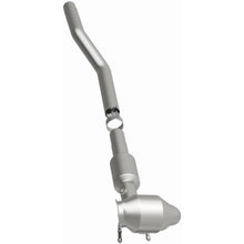 Load image into Gallery viewer, MagnaFlow Exhaust Products Catalytic Converter MagnaFlow Exhaust Products Magnaflow OEM Grade Direct-Fit Catalytic Converter 21-913
