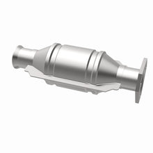 Load image into Gallery viewer, MagnaFlow Exhaust Products Catalytic Converter MagnaFlow Exhaust Products Magnaflow Standard Grade Direct-Fit Catalytic Converter 22916
