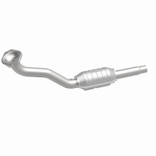 Load image into Gallery viewer, MagnaFlow Exhaust Products Catalytic Converter MagnaFlow Exhaust Products Magnaflow Standard Grade Direct-Fit Catalytic Converter 22923
