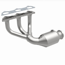Load image into Gallery viewer, MagnaFlow Exhaust Products Catalytic Converter with Integrated Exhaust Manifold MagnaFlow Exhaust Products Catalytic Converter with Integrated Exhaust Manifold 22-201

