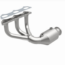Load image into Gallery viewer, MagnaFlow Exhaust Products Catalytic Converter with Integrated Exhaust Manifold MagnaFlow Exhaust Products Catalytic Converter with Integrated Exhaust Manifold 22-201

