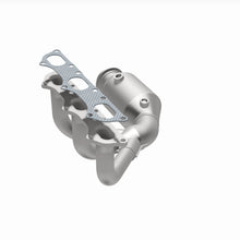 Load image into Gallery viewer, MagnaFlow Exhaust Products Catalytic Converter with Integrated Exhaust Manifold MagnaFlow Exhaust Products Catalytic Converter with Integrated Exhaust Manifold 22-201
