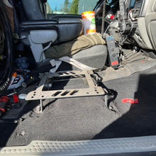 Load image into Gallery viewer, Planted Seat Bracket- Ford F550 [1st Generation / PHN131 Chassis] (1999-2007) - Passenger / Right
