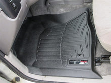 Load image into Gallery viewer, WeatherTech Floor Mats - Rubber WeatherTech 01-04 Toyota Tacoma Front FloorLiner - Black
