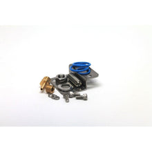 Load image into Gallery viewer, Fuelab Bracket &amp; Hardware Kit for 515xx/525xx Series Regulators Brackets Fuelab
