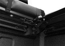 Load image into Gallery viewer, Truxedo 2020 Jeep Gladiator 5ft Lo Pro Bed Cover Bed Covers - Roll Up Truxedo

