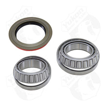 Load image into Gallery viewer, Yukon Gear Ford E350/F350 F/F Dana 60 &amp; Dana 70 Rear Replacement Axle Bearing Kit / 67-97 Wheel Bearings Yukon Gear &amp; Axle
