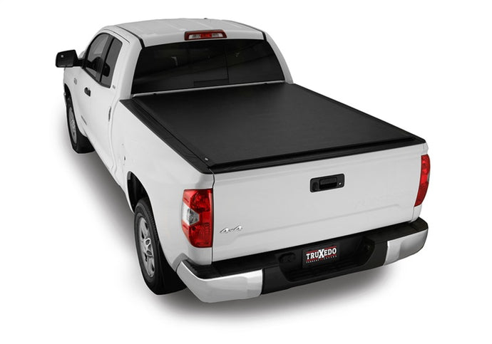 Truxedo 16-20 Toyota Hilux Revo Double Cab 5ft Lo Pro International Bed Cover Bed Covers - Roll Up Truxedo   