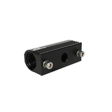 Load image into Gallery viewer, Aeromotive 96-04 Ford 4.6 L Fuel Rail Pressure Sensor Adapter Log (-08 AN inlet / outlet) Fuel Manifolds Aeromotive
