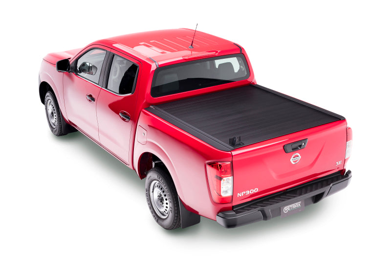 Retrax 04-up Titan Crew Cab 4-doors (w/ or w/o Utilitrack) RetraxPRO MX Retractable Bed Covers Retrax