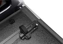 Load image into Gallery viewer, UnderCover 16-18 Toyota Tacoma 5ft Flex Bed Cover Bed Covers - Folding Undercover
