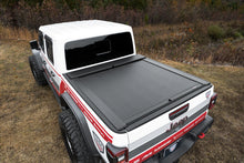 Load image into Gallery viewer, Roll-N-Lock 2020 Jeep Gladiator 5ft bed M-Series Retractable Tonneau Cover Tonneau Covers - Retractable Roll-N-Lock
