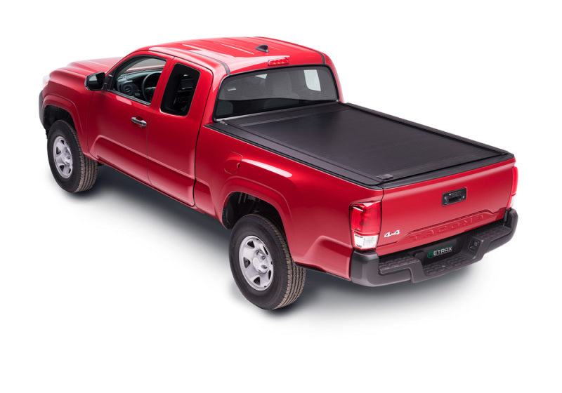 Retrax 07-up Tundra CrewMax 5.5ft Bed w/ Deck Rail Sys RetraxONE MX Retractable Bed Covers Retrax