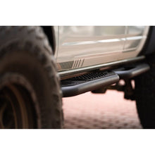 Load image into Gallery viewer, DV8 Offroad 21-22 Ford Bronco OE Plus Series Side Steps Side Steps DV8 Offroad
