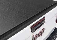 Load image into Gallery viewer, Truxedo 2020 Jeep Gladiator 5ft Lo Pro Bed Cover Bed Covers - Roll Up Truxedo
