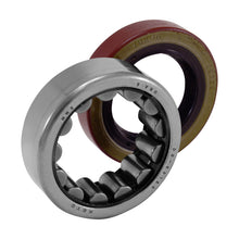 Load image into Gallery viewer, Yukon Gear Axle Bearing &amp; Seal Kit For GM 9.5in Wheel Bearings Yukon Gear &amp; Axle
